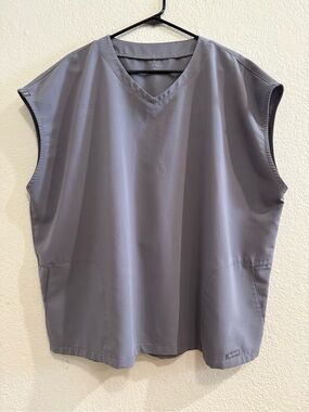 Jaanuu Scrub Top Uniform in Gray Extra Large